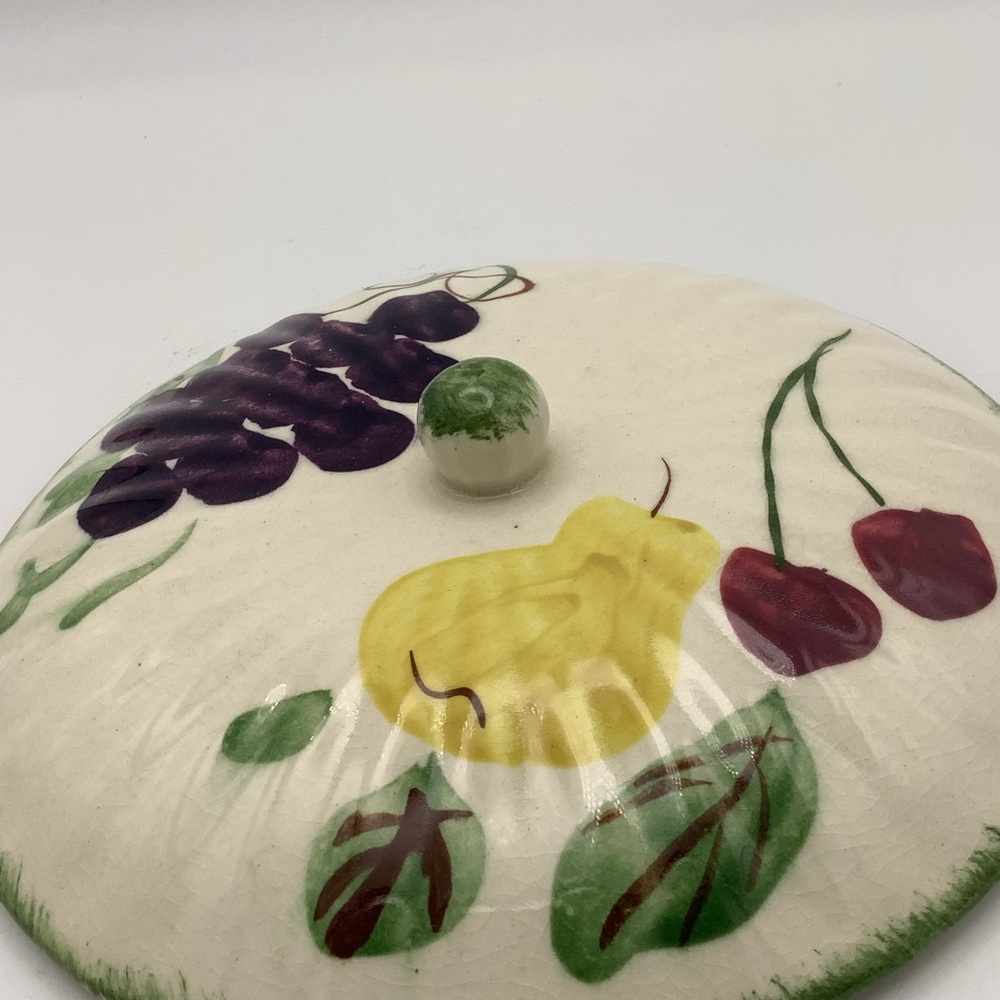 Rare find - Vintage Blue Ridge Hand-Painted Fruit Fantasy Covered Dish - Picture 13 of 16
